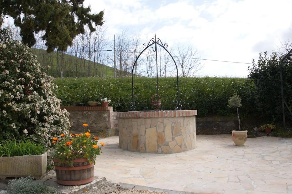Casa Vacanze Podere San Giusto Volterra Esterno foto